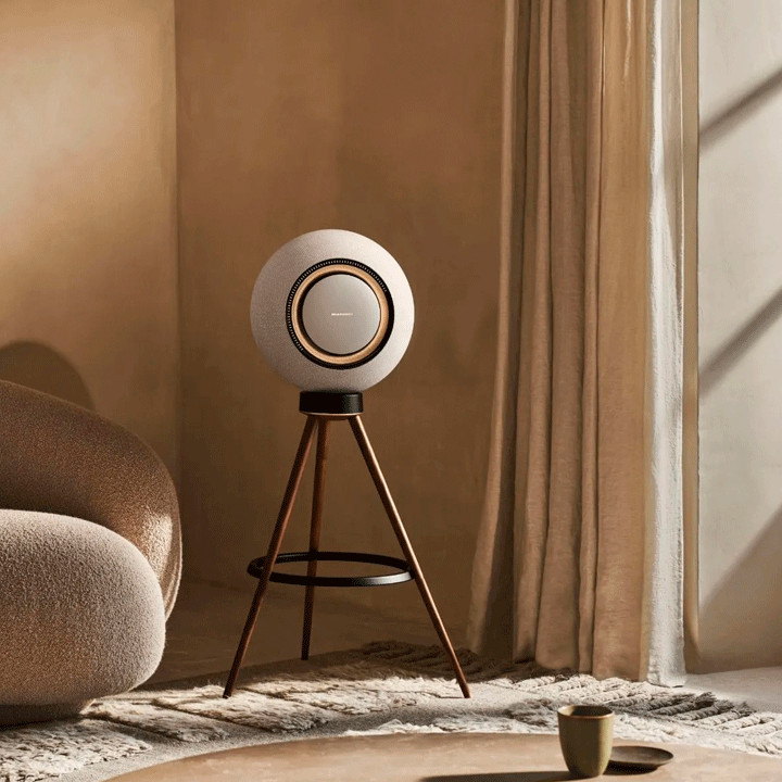 MARANTZ HORIZON Moon Ray on Tripod Stand