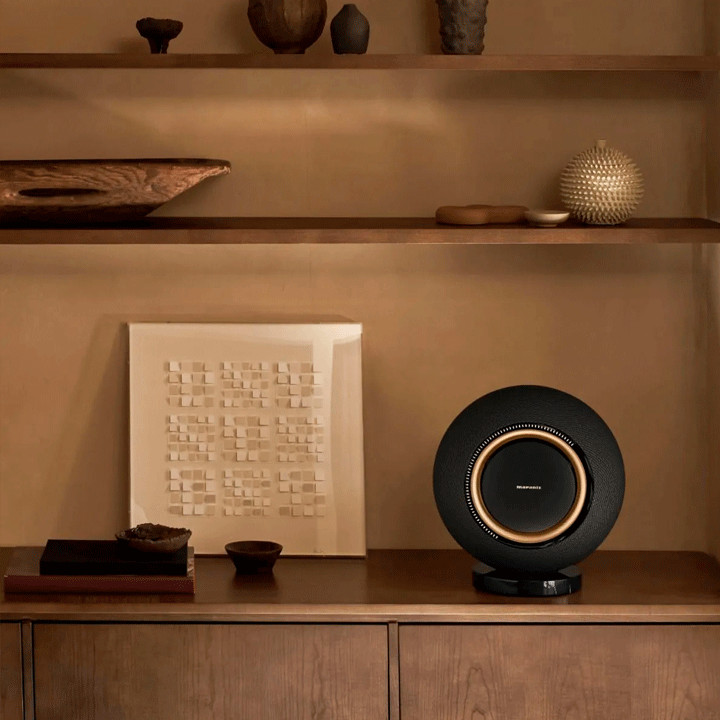 MARANTZ HORIZON Midnight Sky Dresser